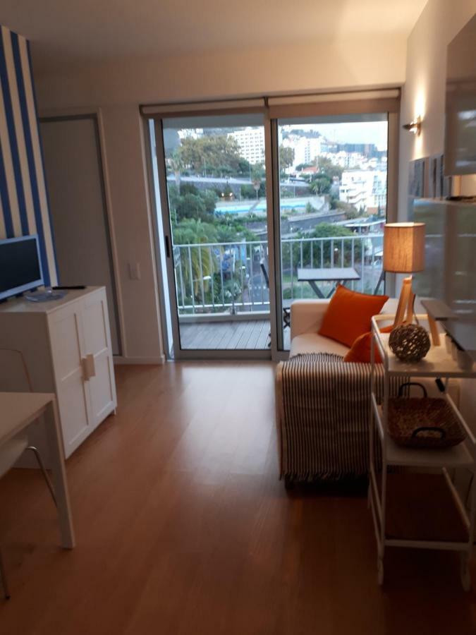 Apartamento Vista Mar E Piscina Фуншал Екстер'єр фото